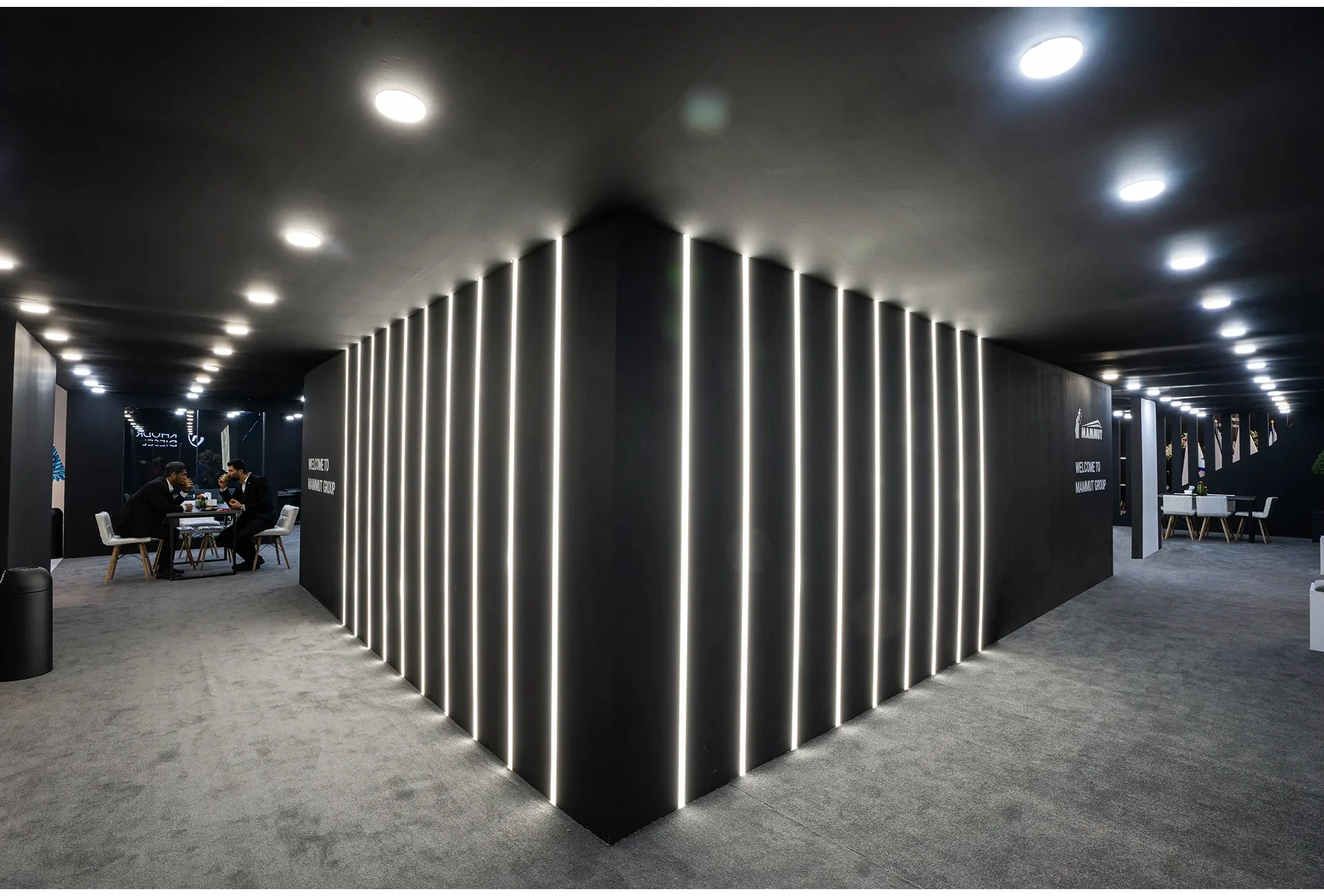   23 طراحی غرفه و غرفه سازی نمایشگاهی هولدینگ ماموت شرکت غرفه سازی آمیتیس 